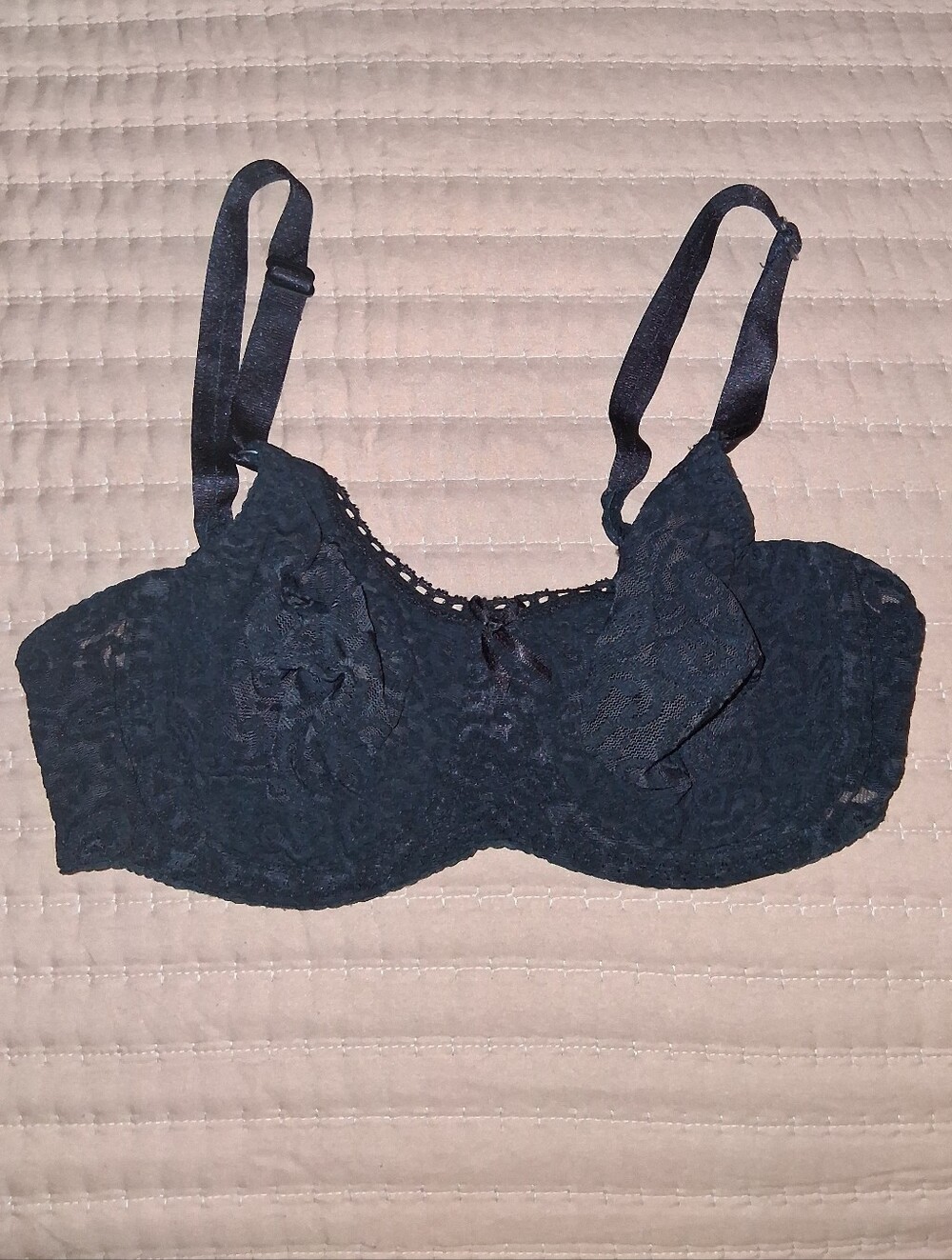 Bali Lace Underwire Bra - Black Sz 34C  3432 Pre-owned